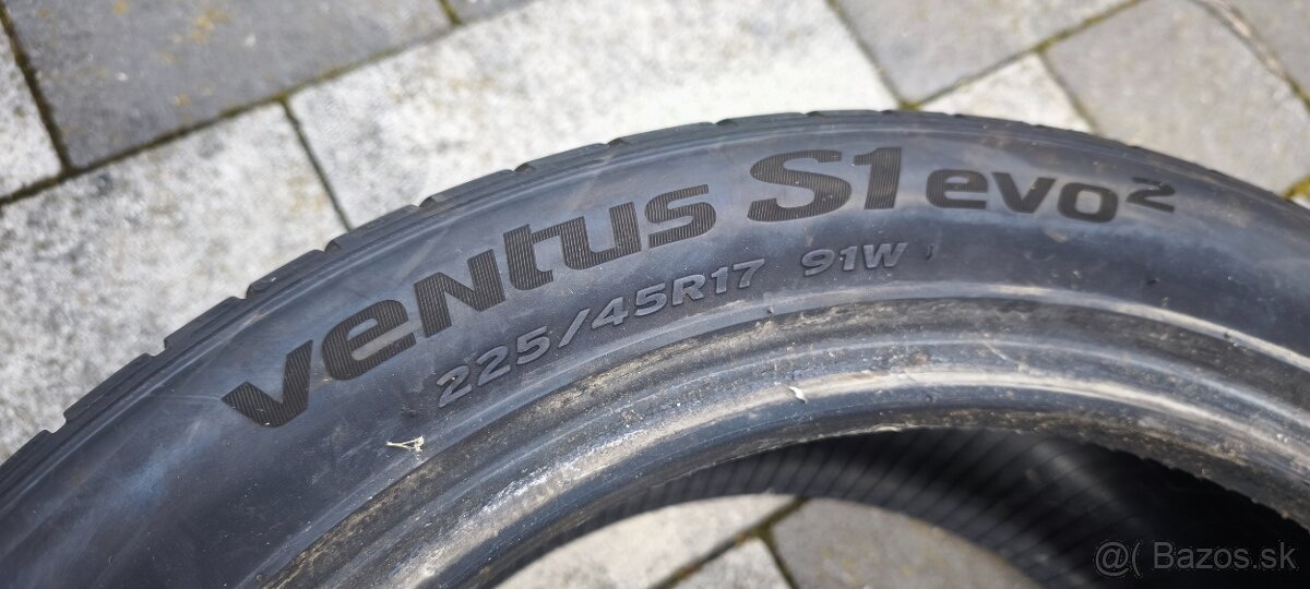 Hankook 225/45R17 letné - 2