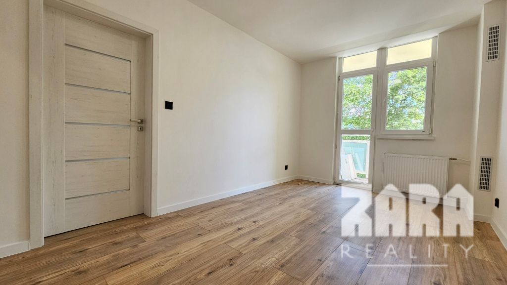 KVP - STAROZAGORSKÁ 3 izb. byt nová KR 63m²+ loggia – pohled 2