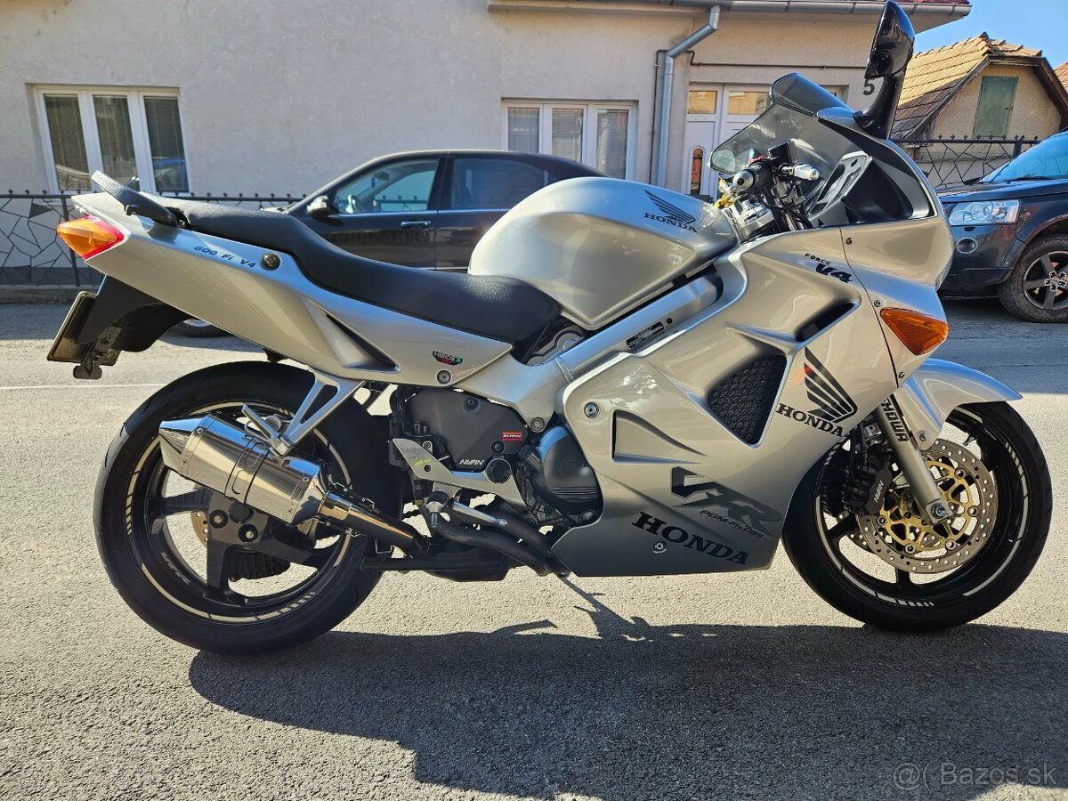 Honda VFR 800fi - 2