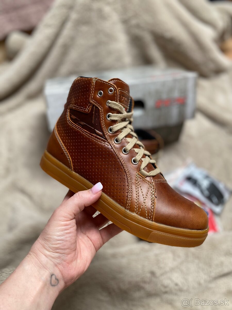Moto topánky - 2