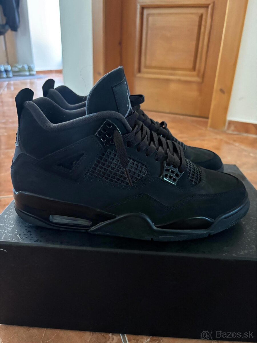 Jordan 4 black cat 2025 - 2