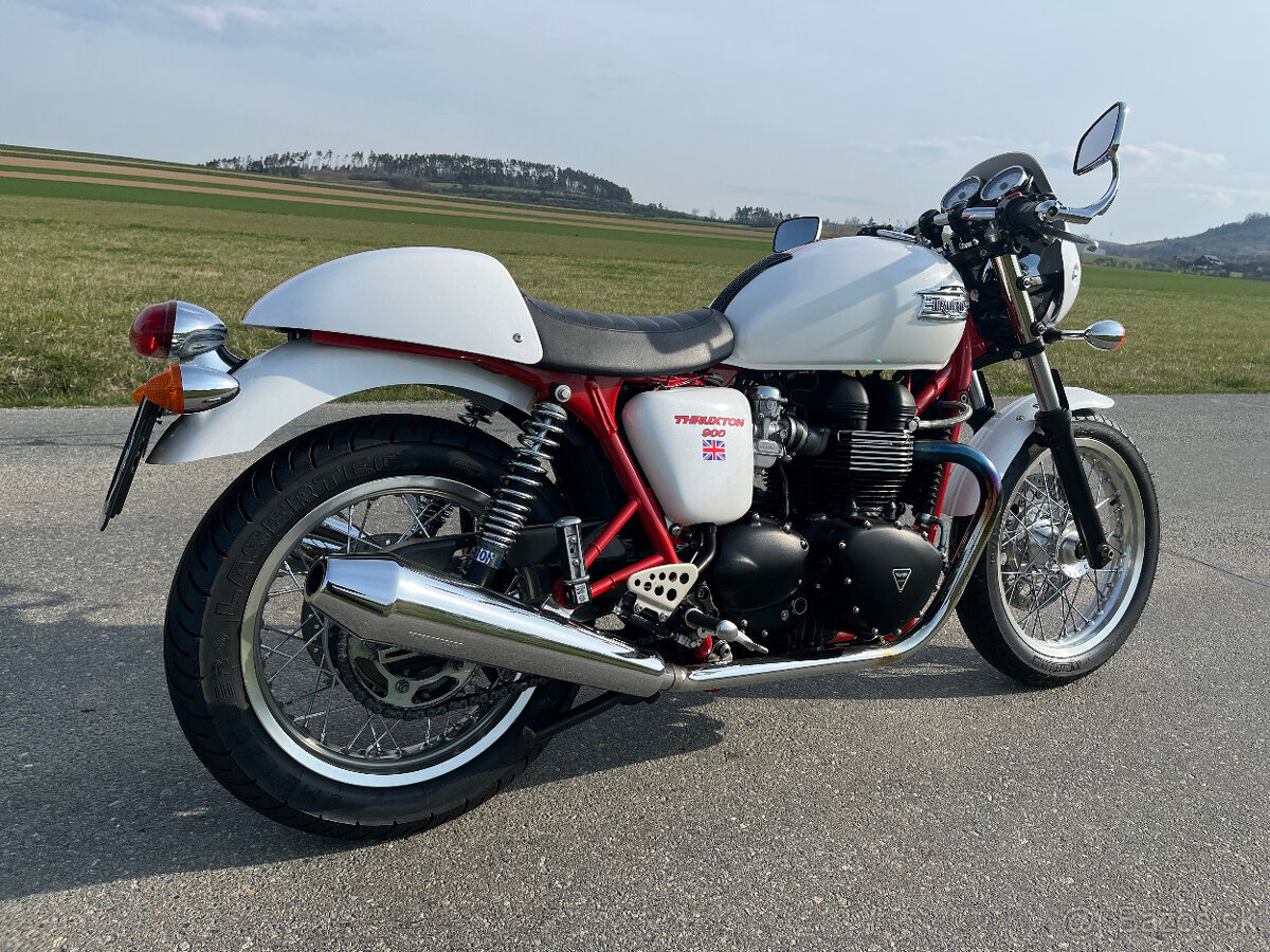 Triumph Thruxton 900 - 2