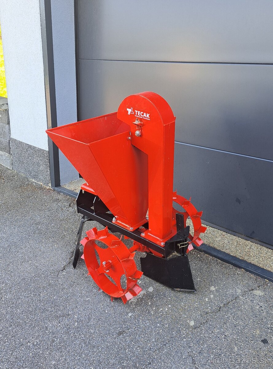 Sadzač zemiakov pred AGZAT - 2