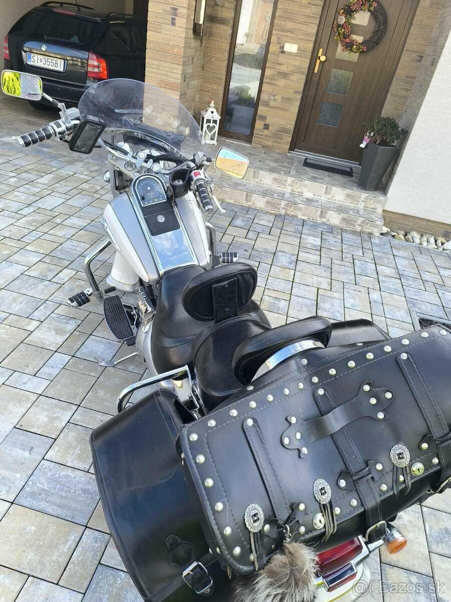 Suzuki VL 1500 Intruder - 2