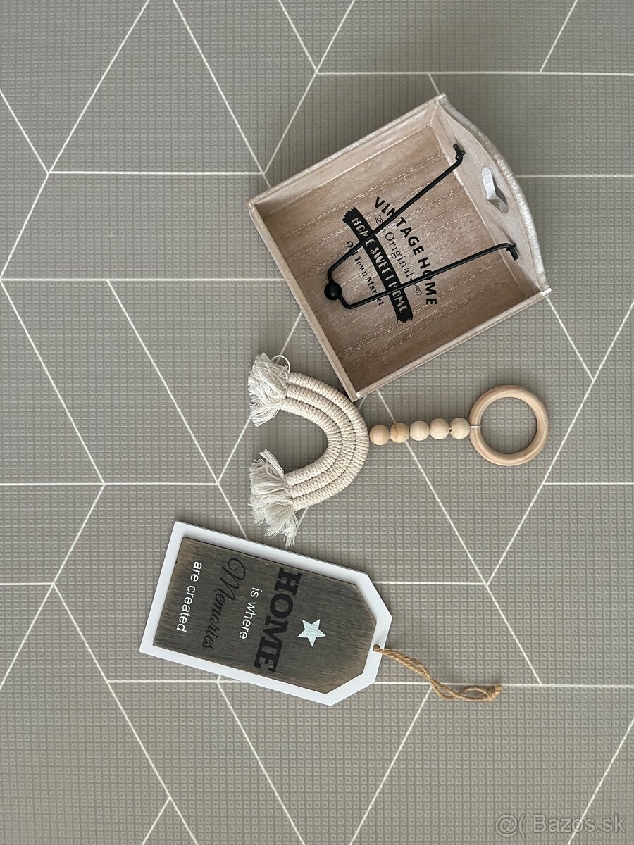 Drevena dekoracia zavesna a držiak na servitky - 2