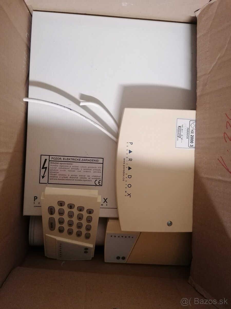 Predám zabezpečovací systém Paradox - 2