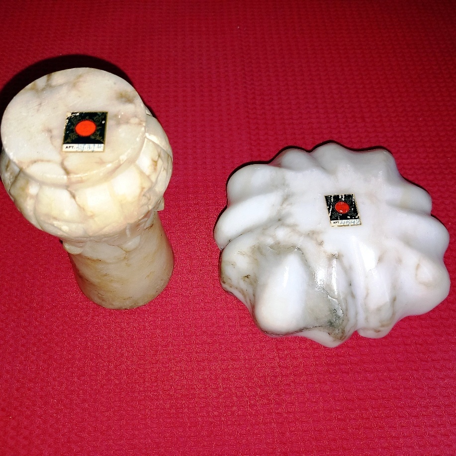 Onyxová váza a popolník - 2