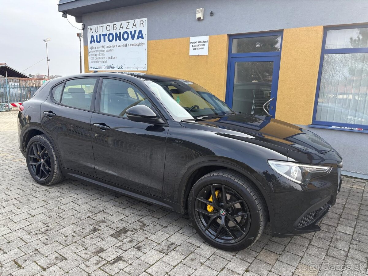 Alfa Romeo Stelvio 2.0 benzín - 2
