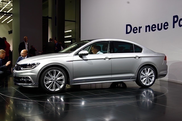 Predám disky Volkswagen Passat R19 R-line - 2