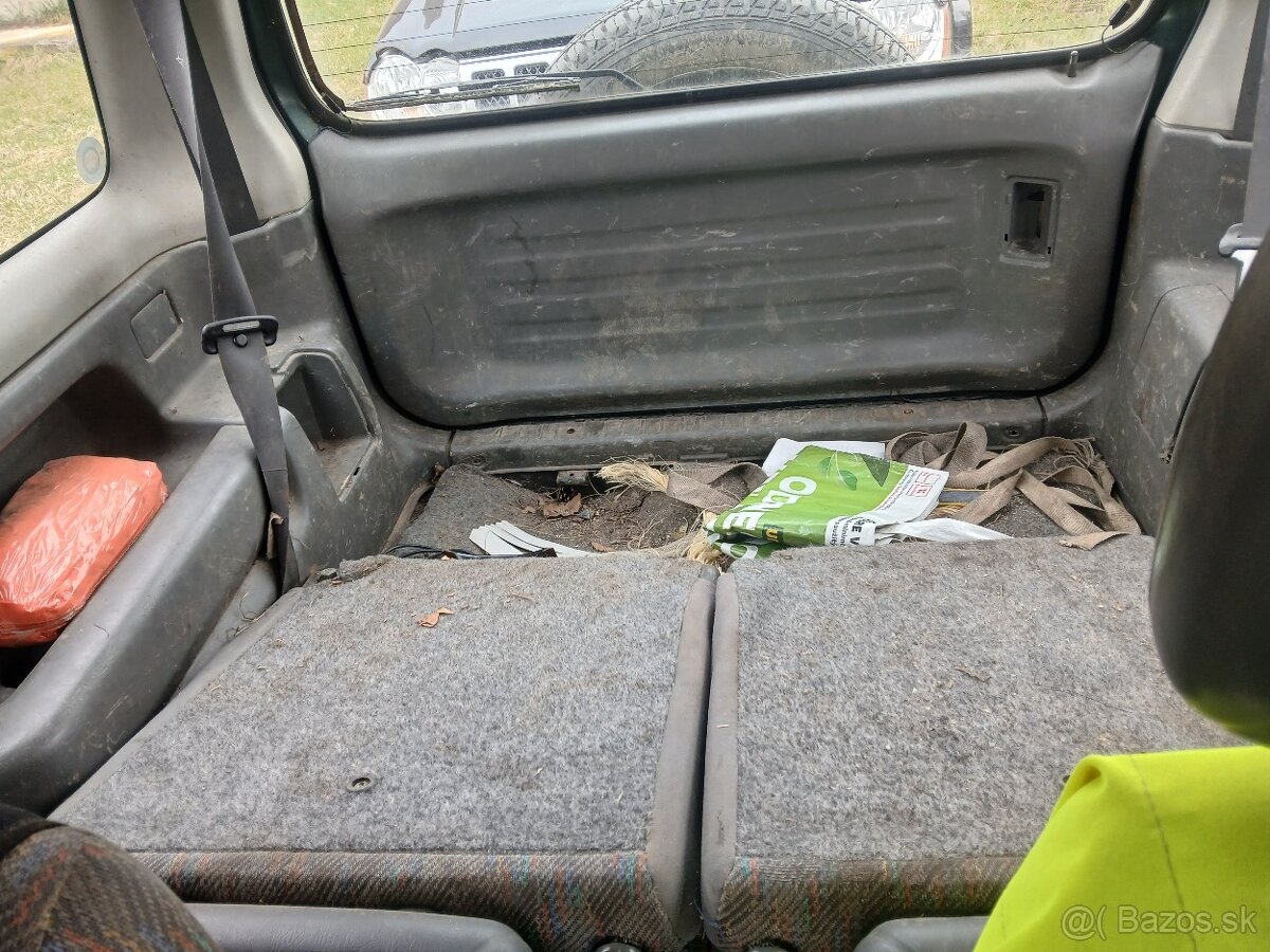 Predam Suzuki Jimny 1,3 benzin r.vc.2002 - 2