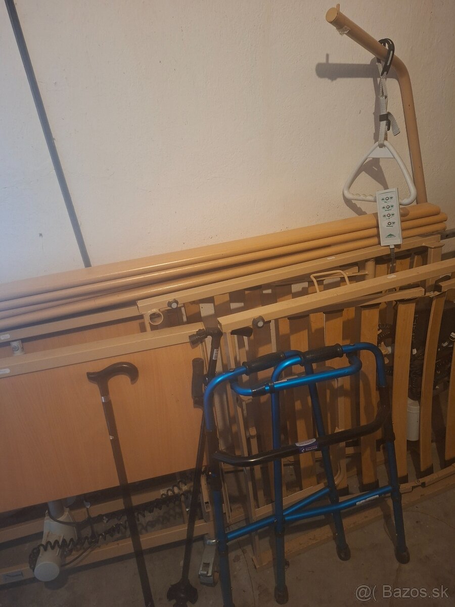 Predám polohovateľnú posteľ a chodítko - 2