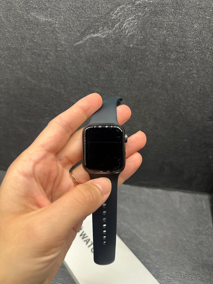 Apple Watch SE 2.gen - 2
