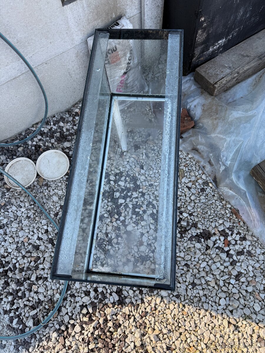 Predam akvarium - terarium - 2