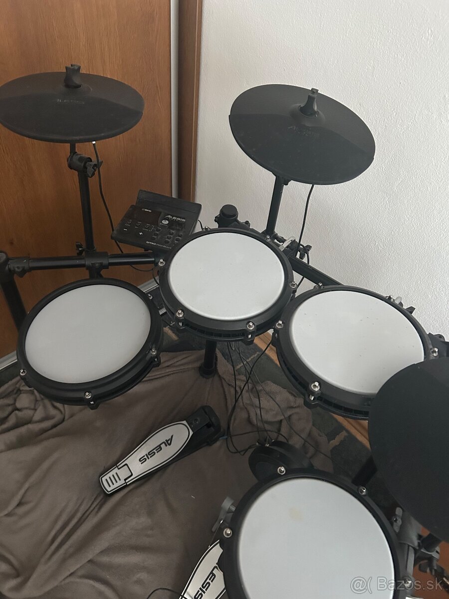 Alesis Nitro Max - 2