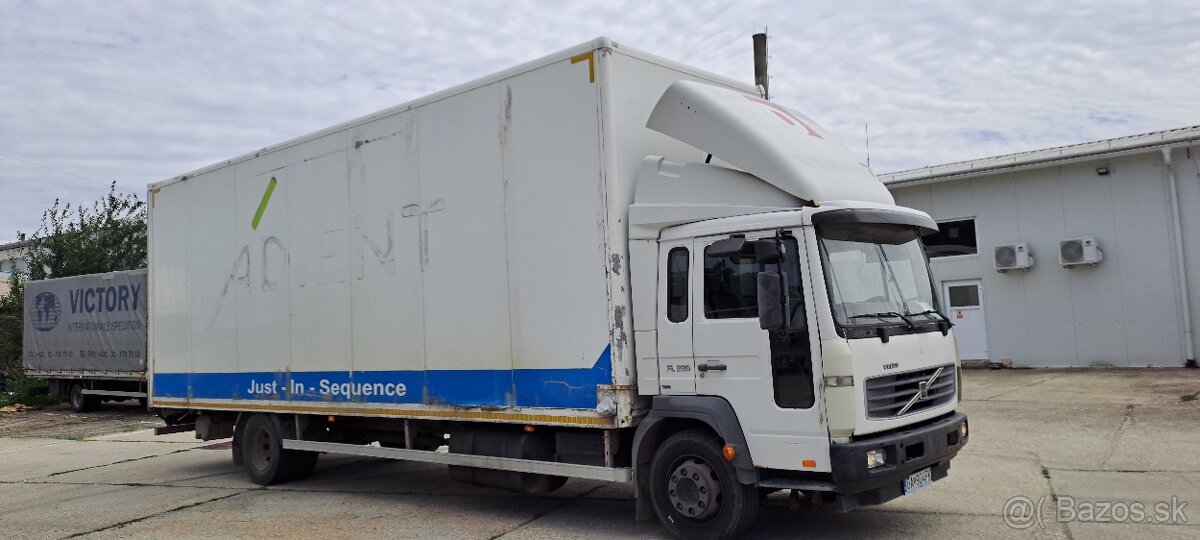 VOLVO FL6 - 2