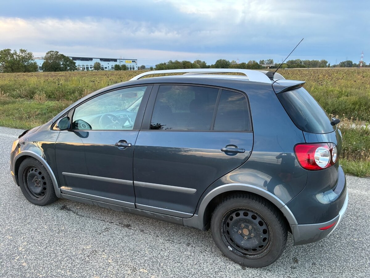 VW Golf Plus - 2