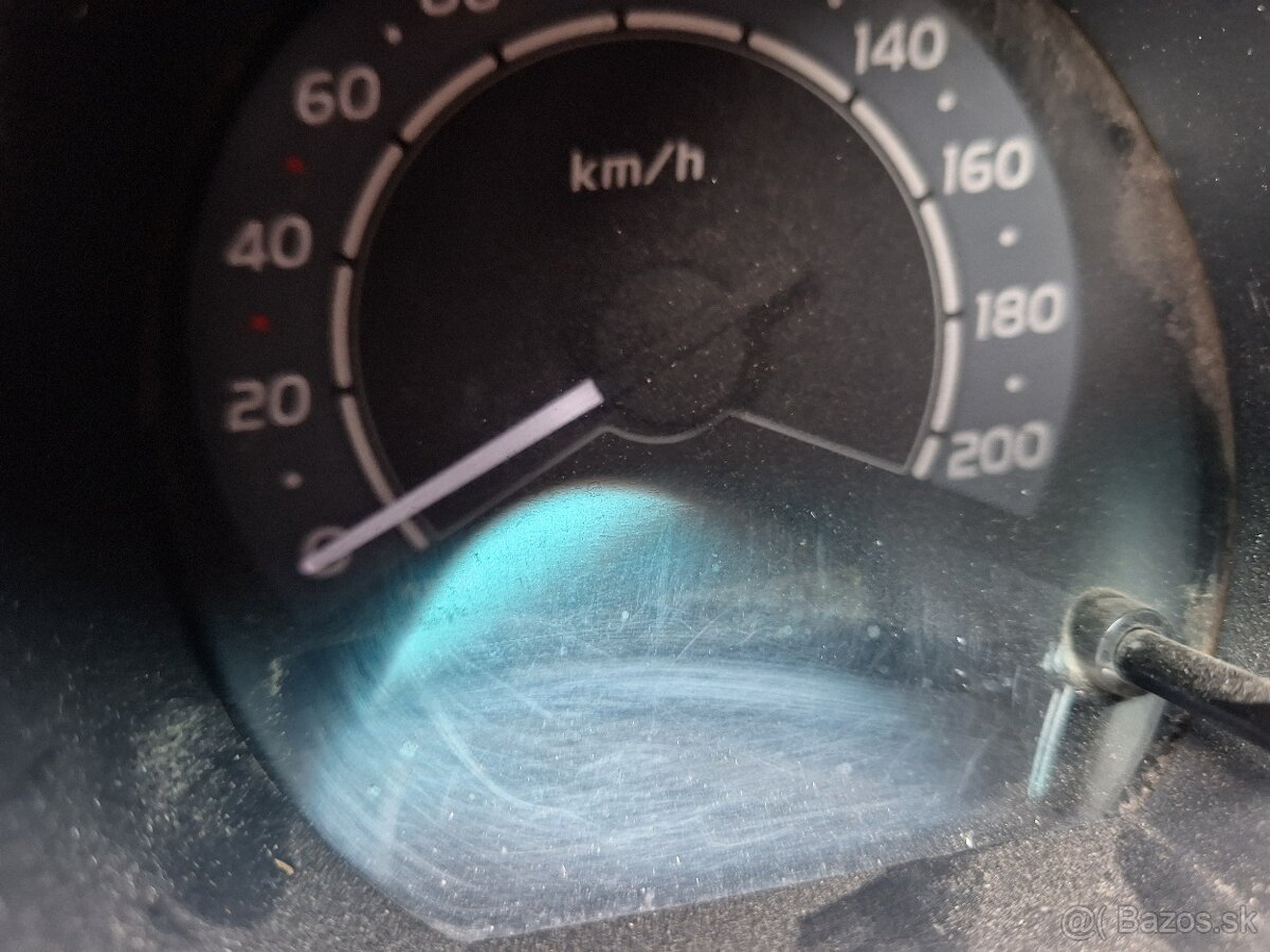 TOYOTA HILUX 2,5 DIESEL 4X4 KLÍMA