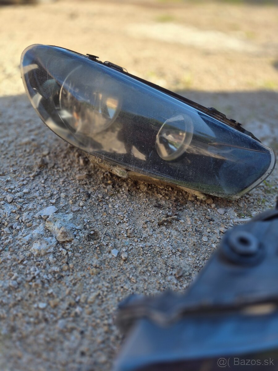 Predám predné svetlá na Volkswagen Scirocco - 2