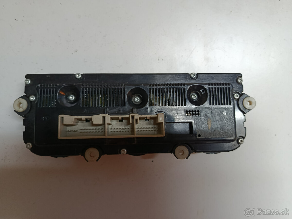 ovladanie kurenia octavia 2 74241061 20€ - 2