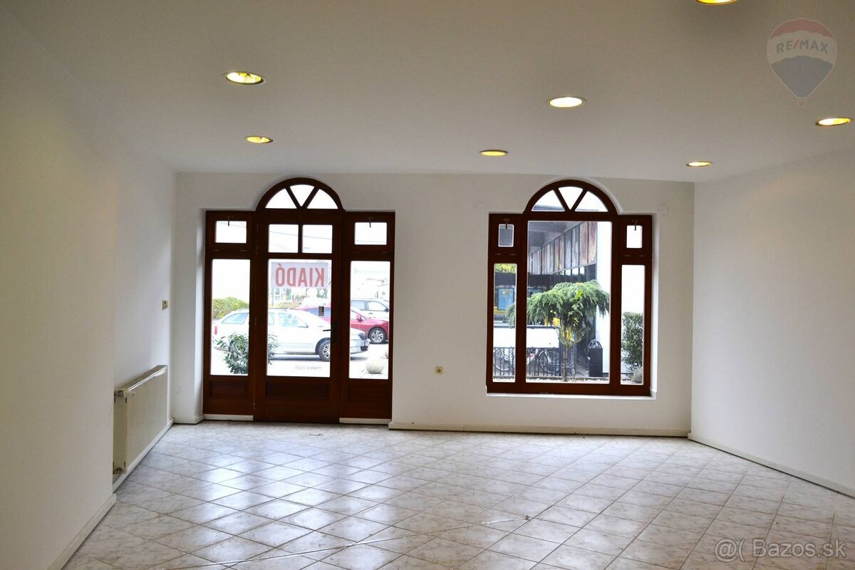 Prenájom komerčného priestoru v centre Veľkého Medera - 2