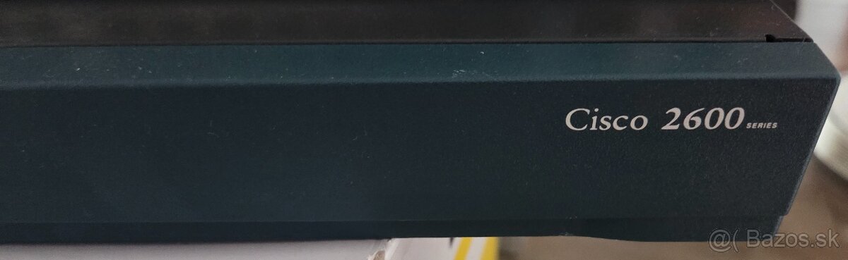 Router Cisco 2600 XM series - 2