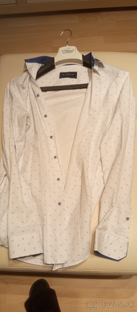 Tmavomodrý oblek - 2