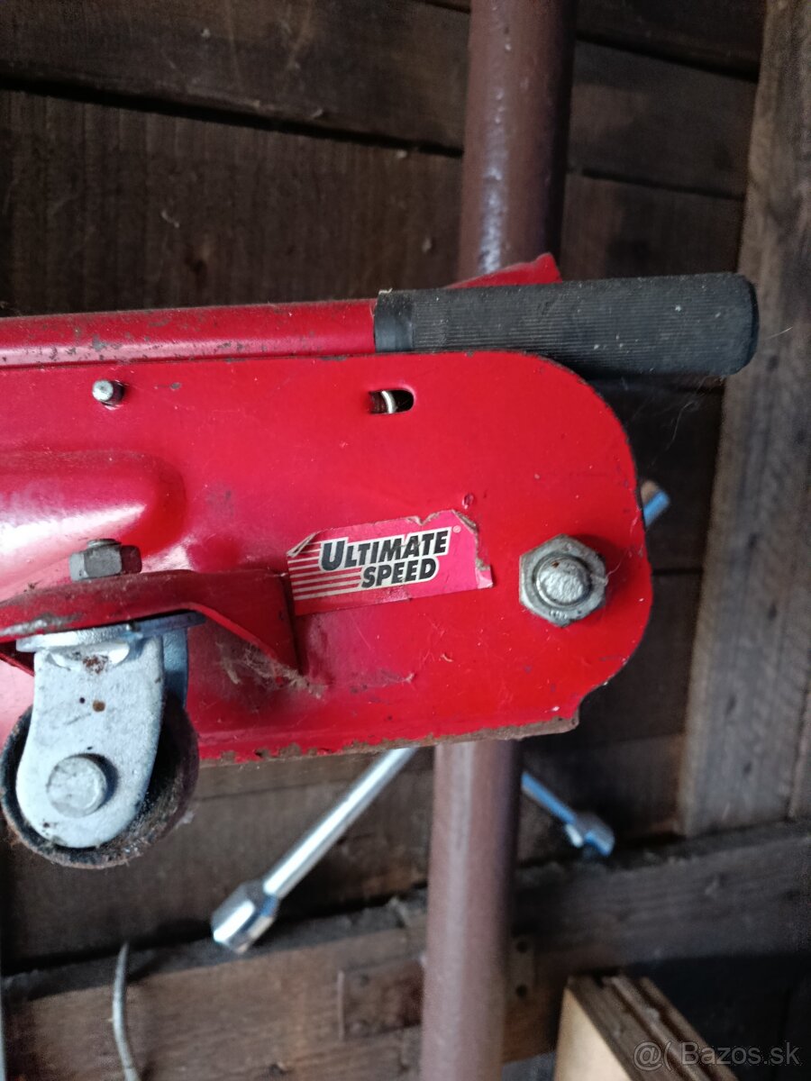 Hydraulický zdvihák - 2