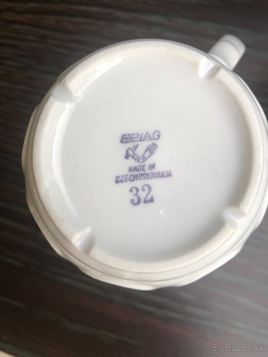 Porcelanove hrnceky - 2