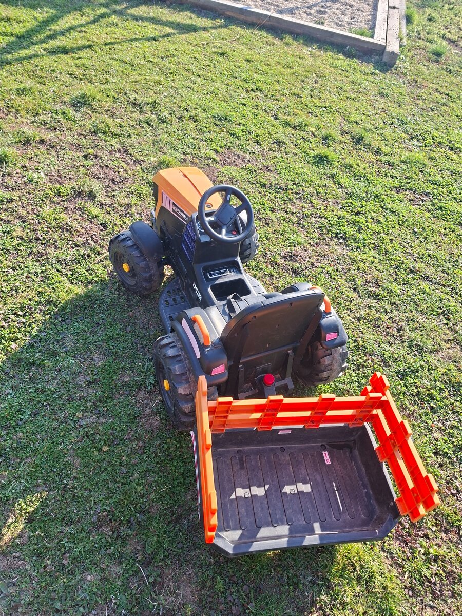 Traktor na diaľkové ovládanie JCB - 2