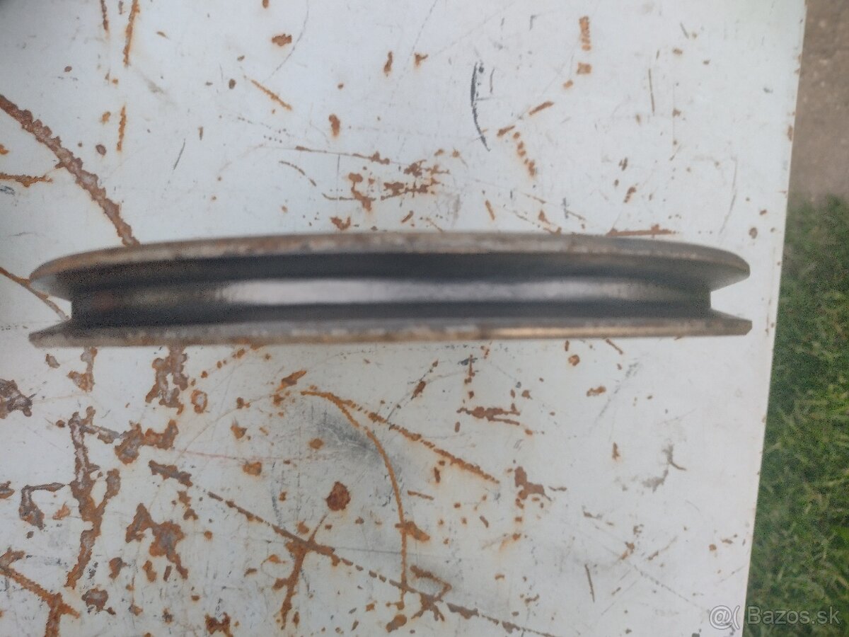 Remenica 218/kužeľ 1x13 - 2