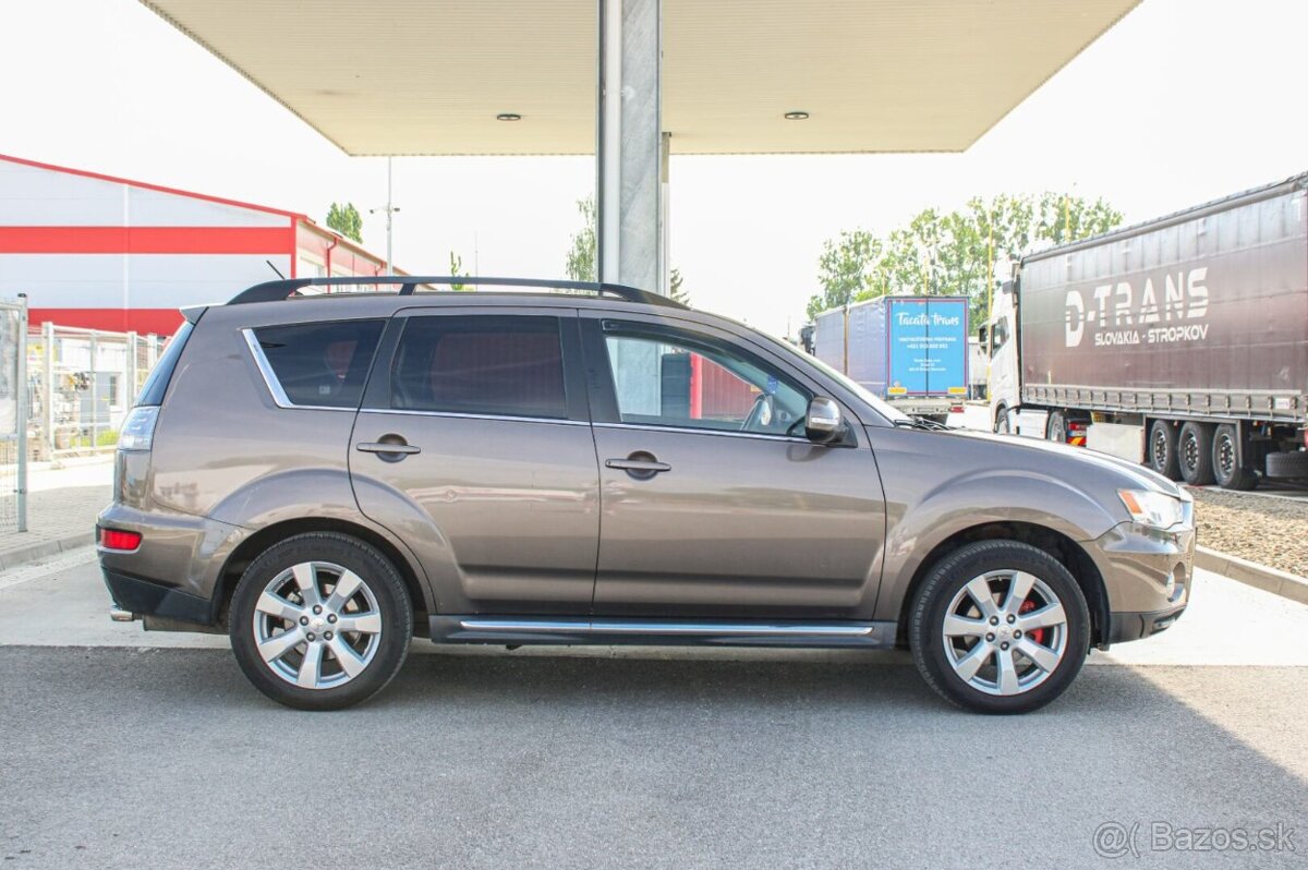 Mitsubishi Outlander 2.2 DI-D 4x4 - 2