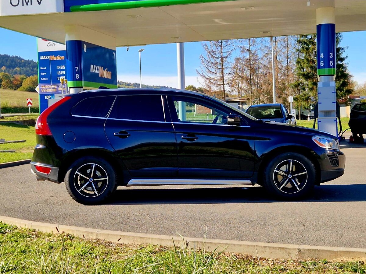 Volvo xc60 2,4D D5 151kw 4x4 - 2