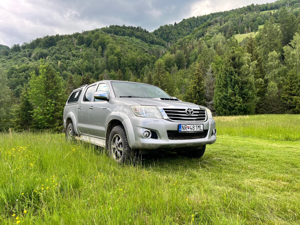 Toyota Hilux 3.0 D-4D A/T - 2