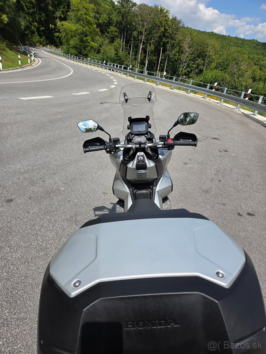 Honda ADV 350 - 2