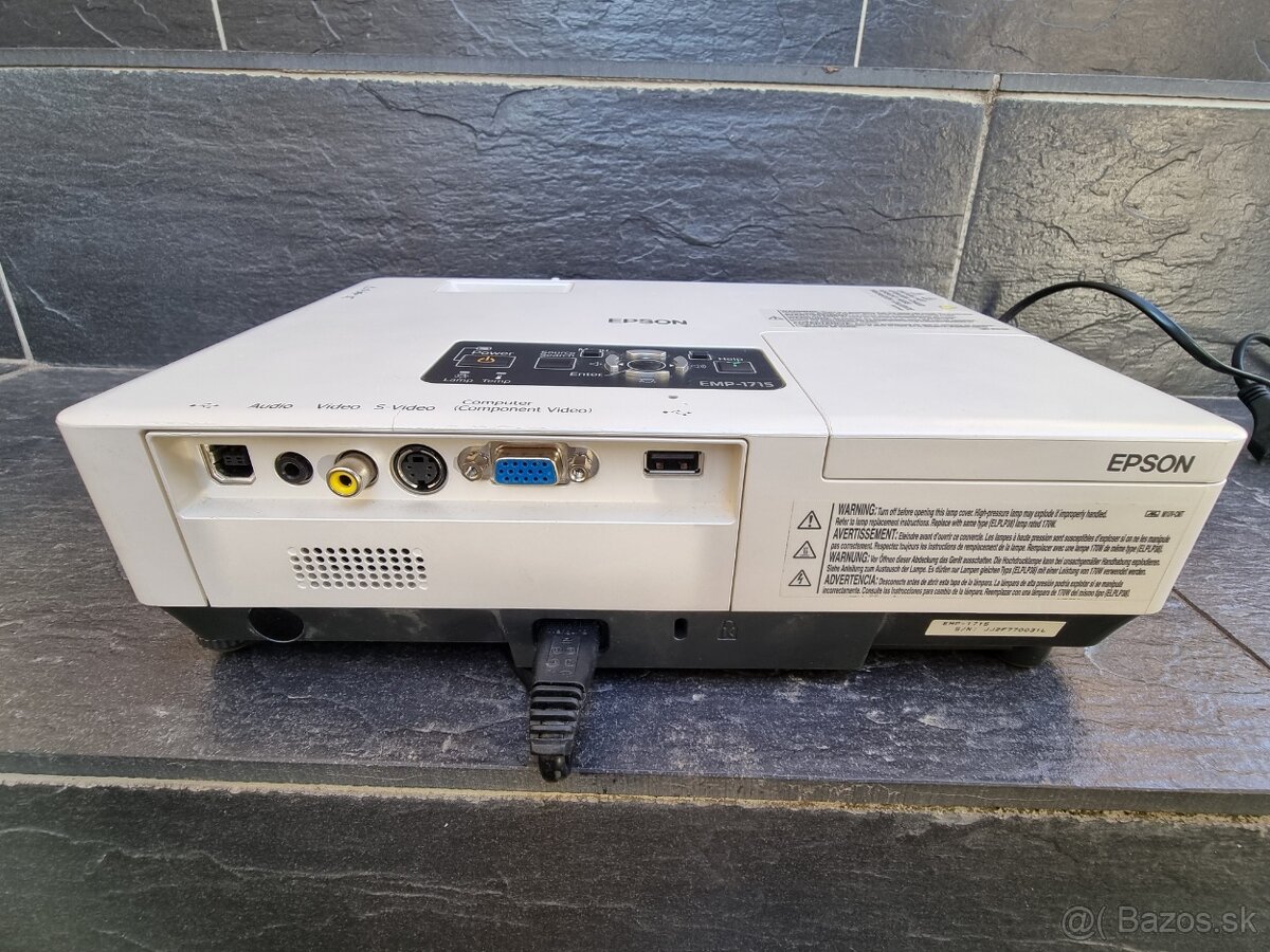 Predám projektory - 2