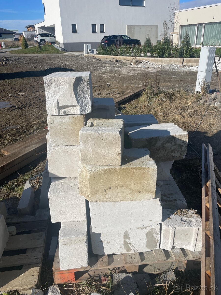 Darujem za odvoz pórobetônové tvárnice Porfix. - 2