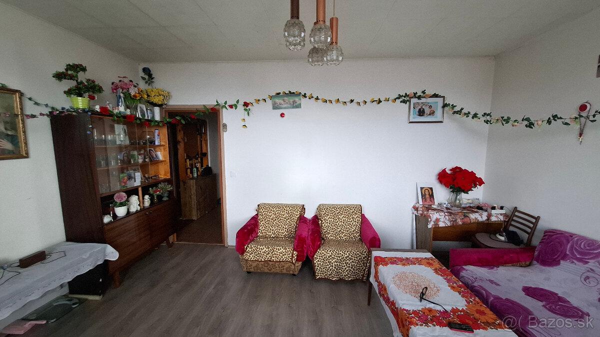 Na predaj 4 izbový byt s balkónom v dobrej lokalite Myjava. - 2