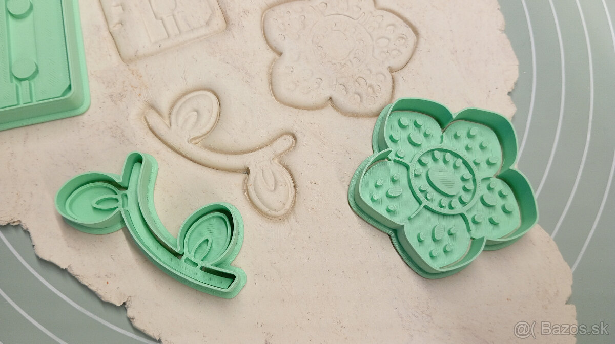 INTO THE OTHER SIDE - vykrajovačky v sete - 2