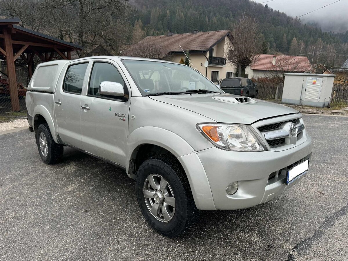 Predám Toyota Hilux 2.5, D-4D - 2