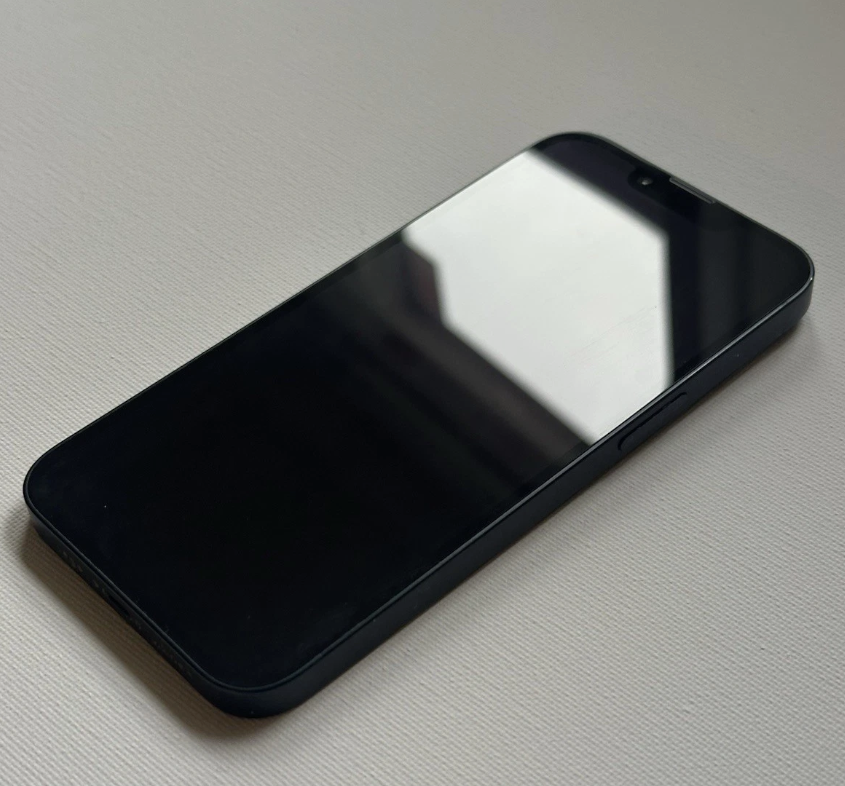 Apple iPhone 14 Midnight - 128GB - 2