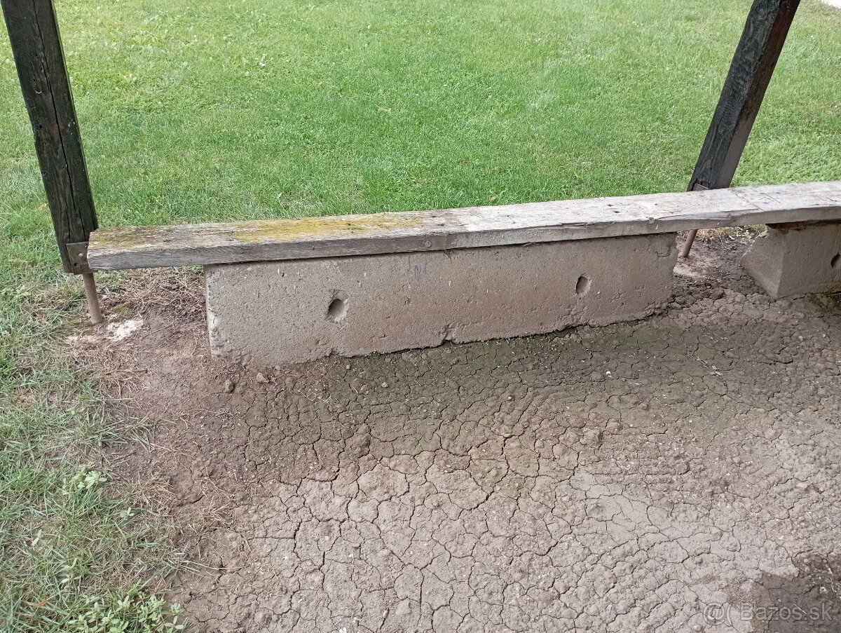 Betónový podstavec - 2