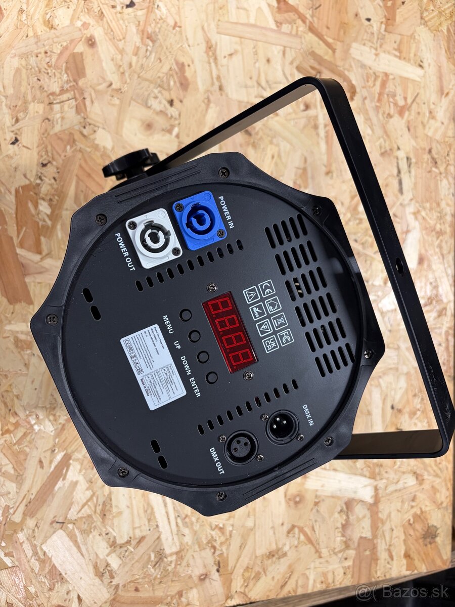 Predam silne “divadelne” reflektory - 2