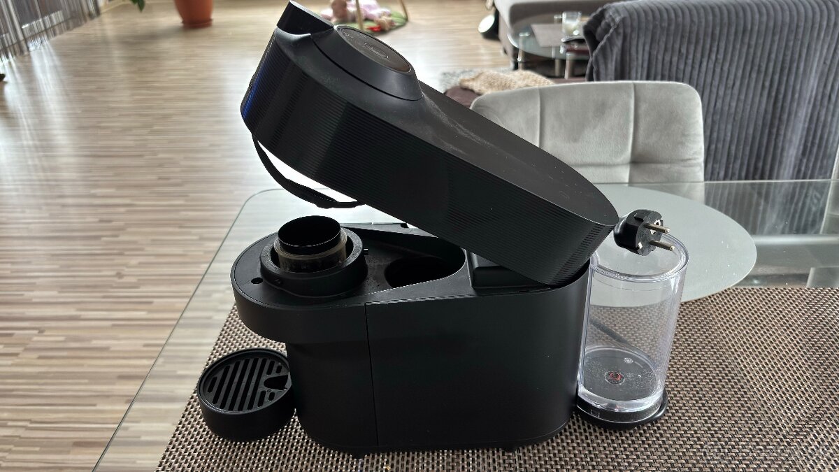 Kávovar Nespresso - 2