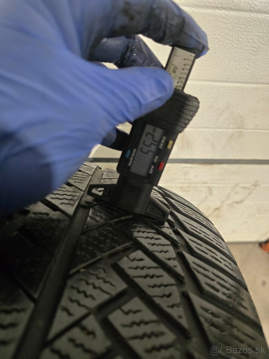 Zimné Pneu Continental 235/45 R18 - 2