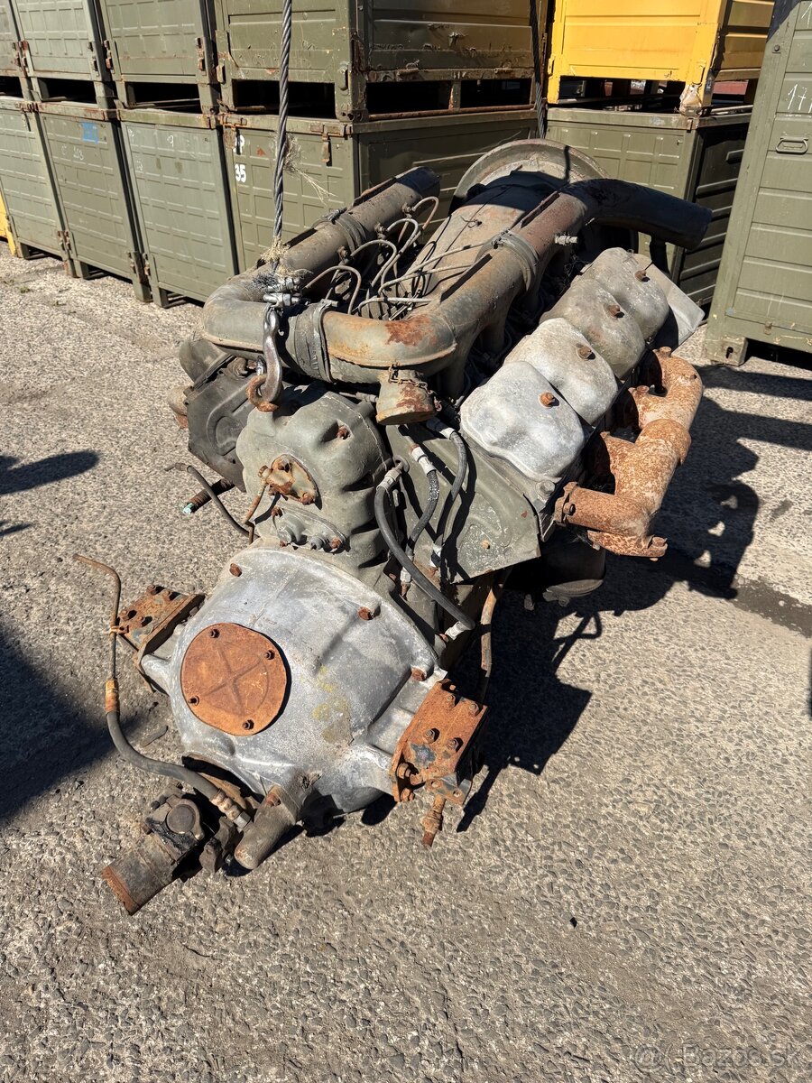 Motor Tatra 148 - 2