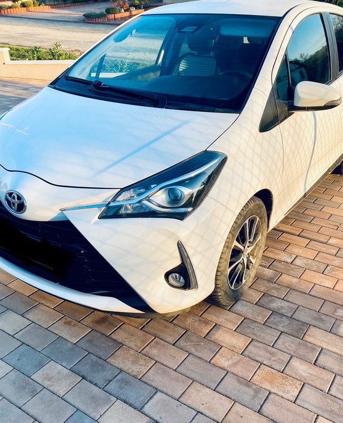 Toyota yaris 1,5 automat - 2