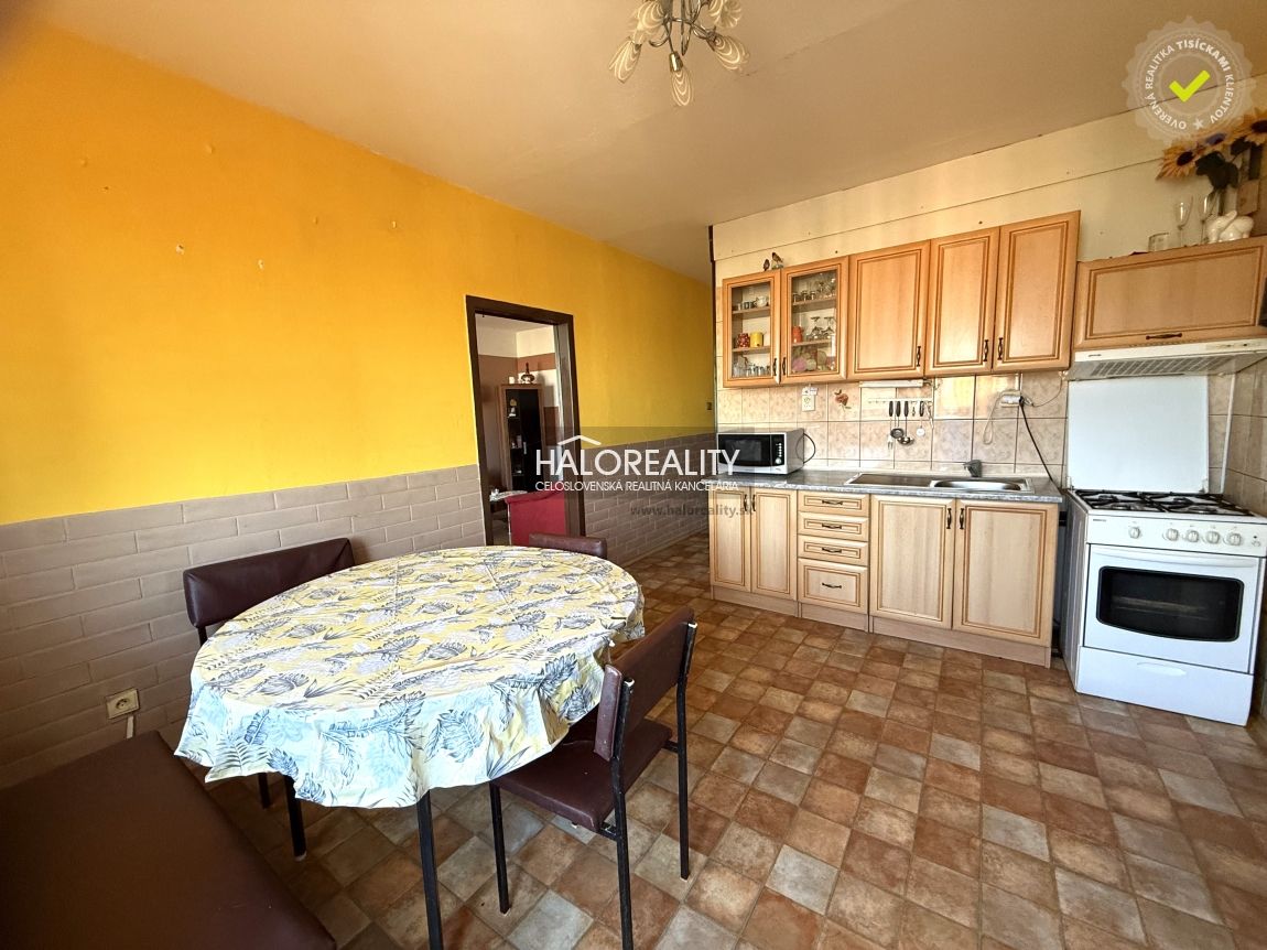 HALO reality - Predaj, štvorizbový byt Partizánske, Šípok - - 2