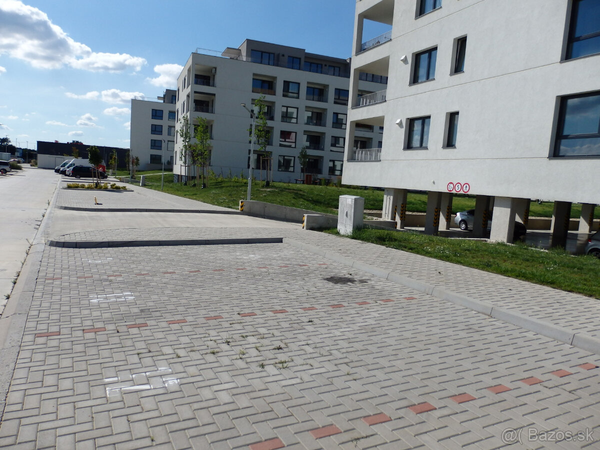 Parkovacie miesta Tulipánová Sereď-Cisárky - 2