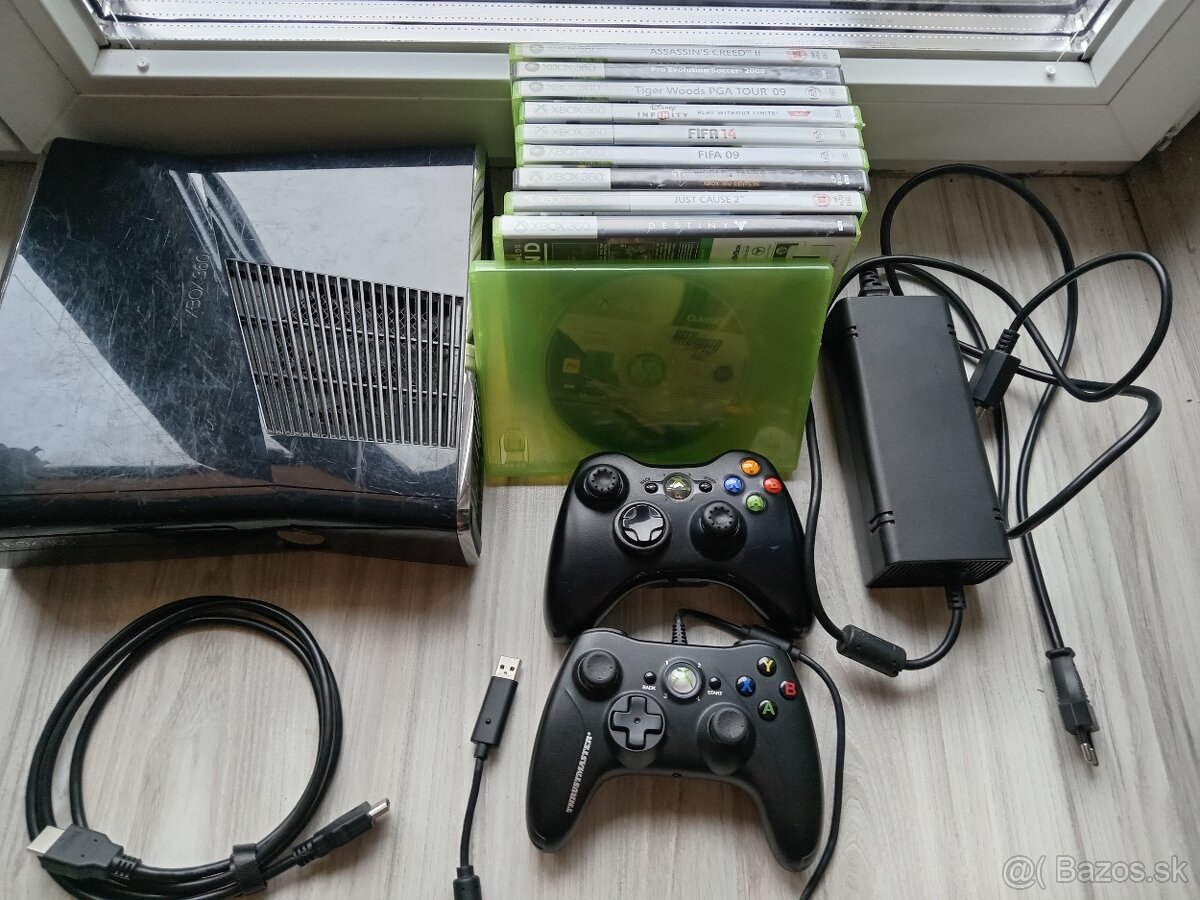 Xbox 360 S - 2