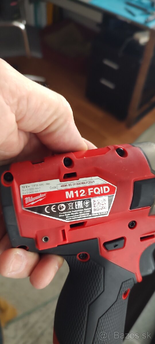 Milwaukee M12FQID-0
- 2